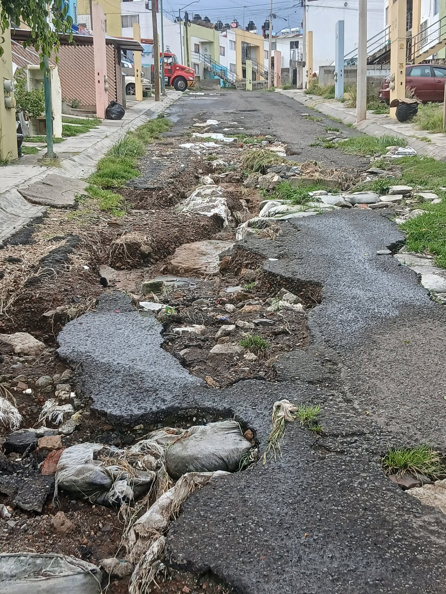 “Hacienda del Bache”; vecinos denuncian calles completamente destrozadas en fraccionamientos