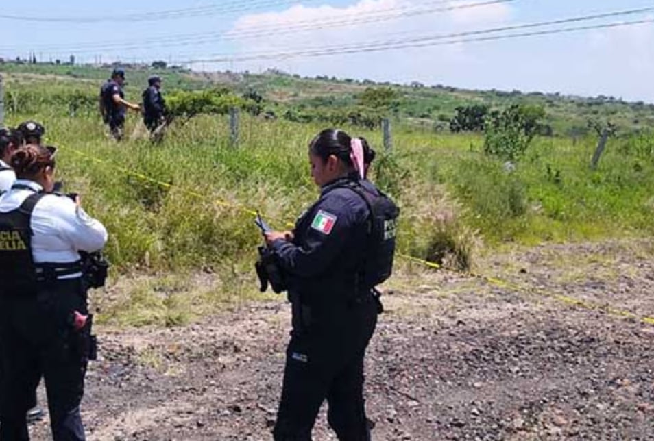 Tiran a un hombre sin vida en brecha de Morelia