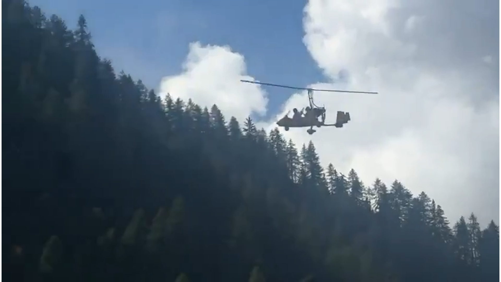 #VIDEO: Aeronave choca contra cables de alta tensión y se desploma