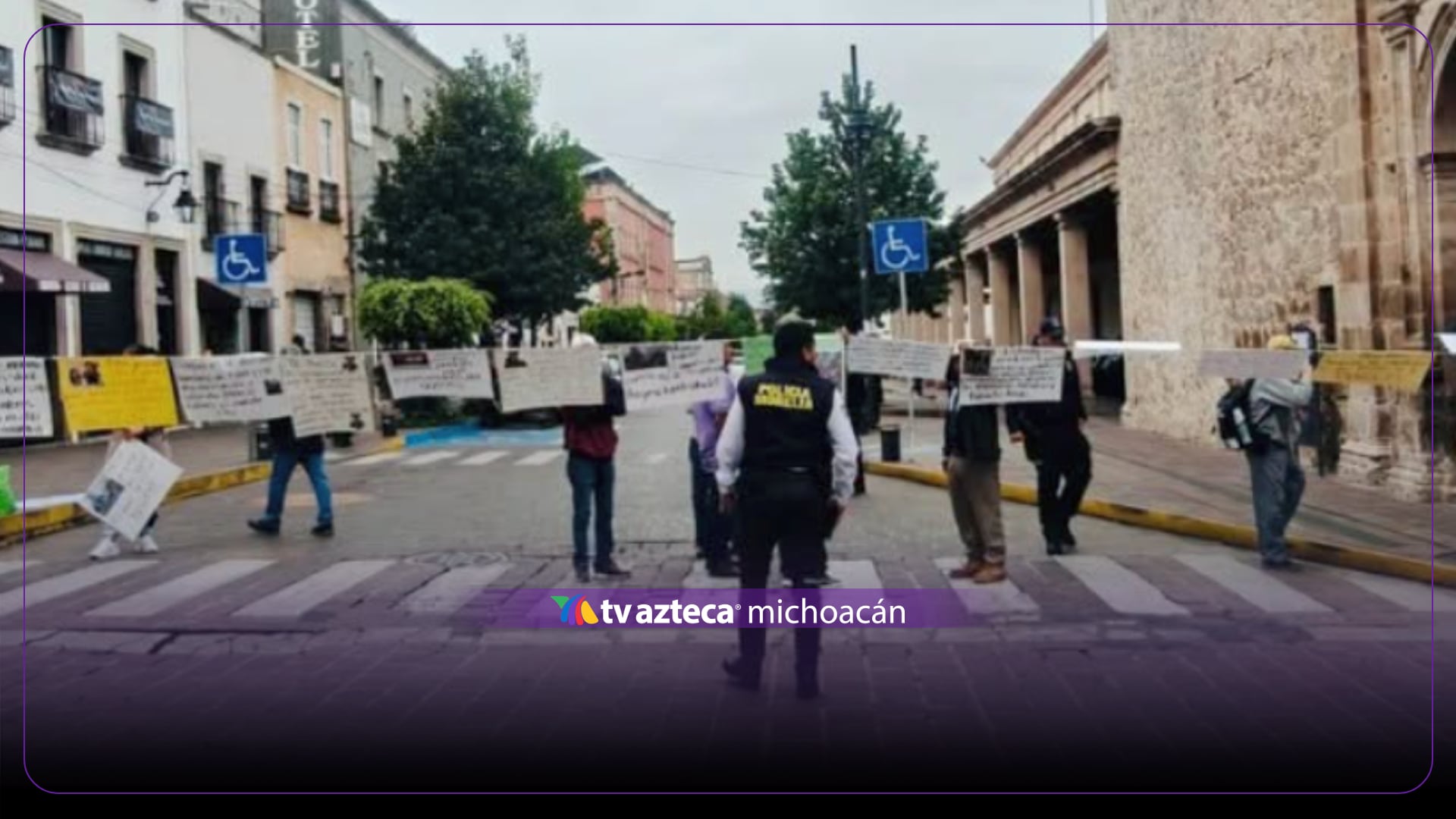 Manifestación en Morelia provoca cierre vial; la fila llega hasta el Teatro Matamoros