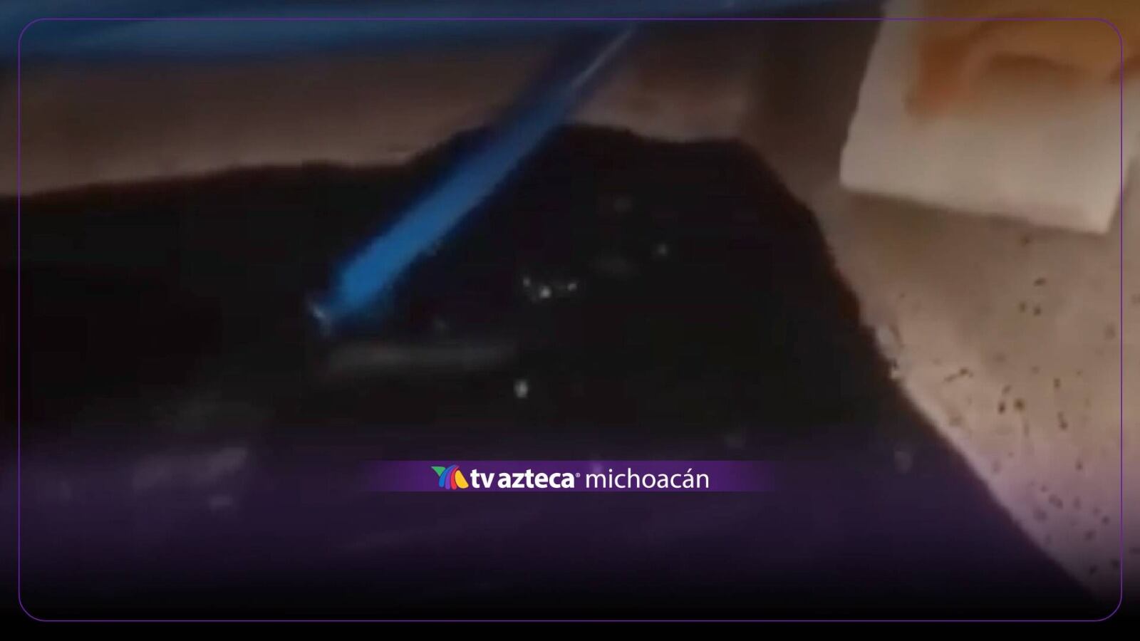 Vecinos denuncian agua negra y con mal olor en sus hogares
