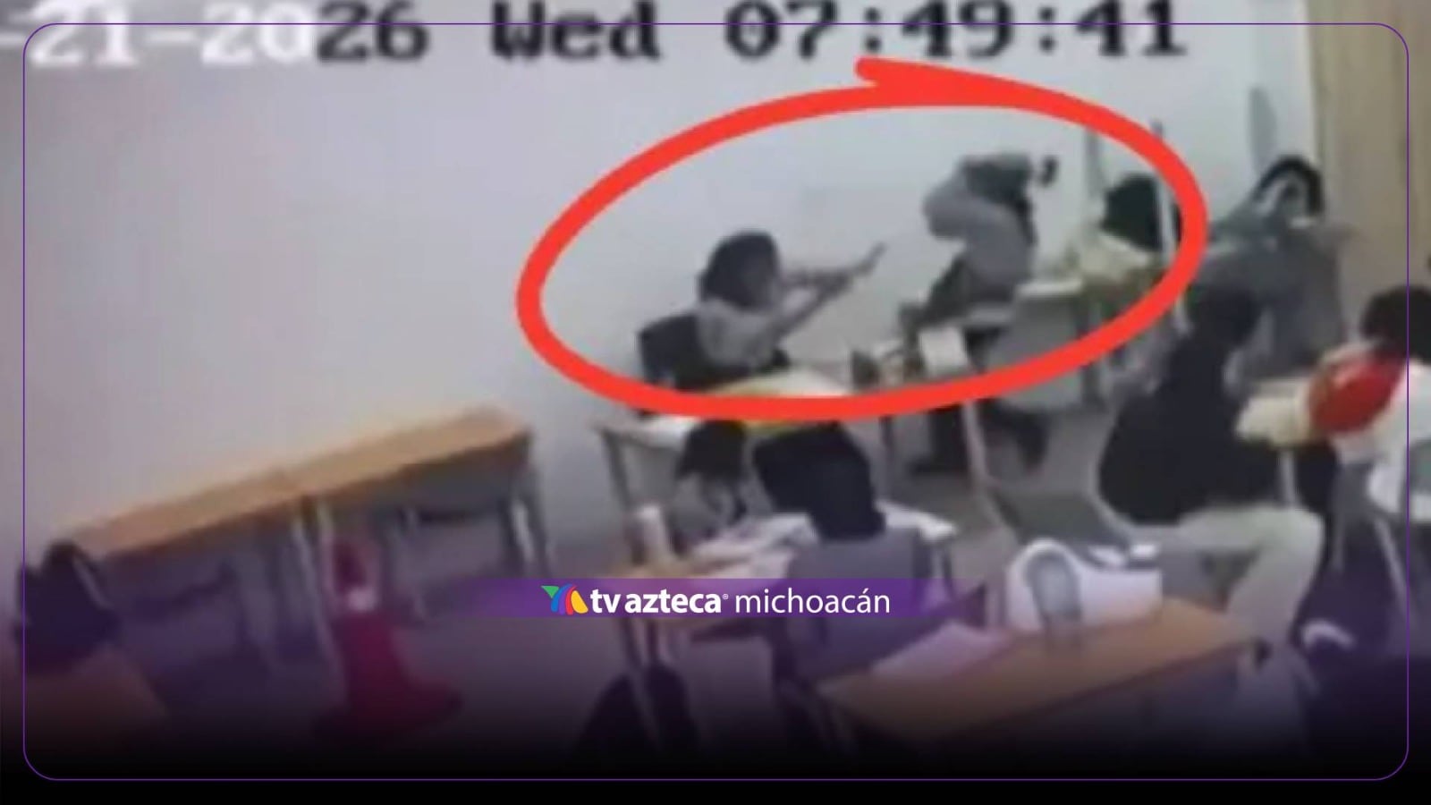 Alumno de 16 años ataca con un hacha a su profesora en plena clase