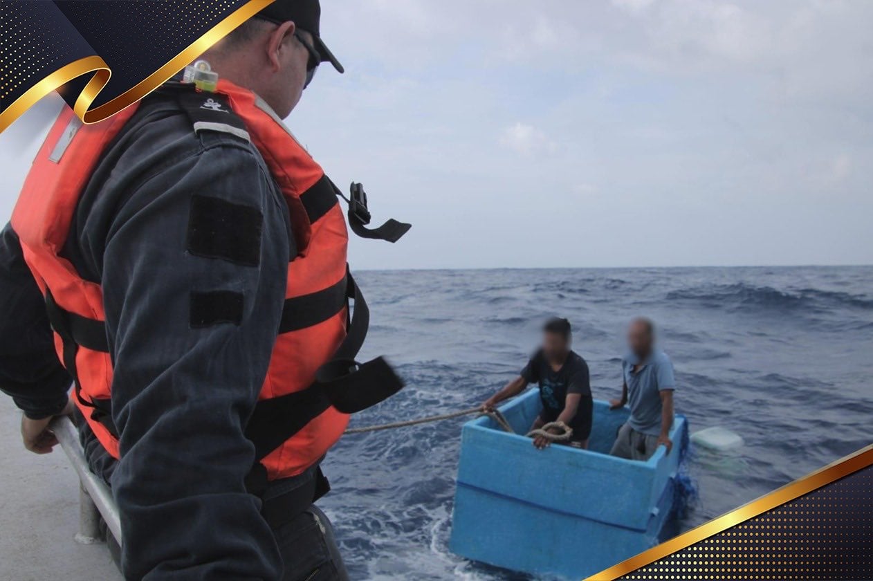 Pescadores sobreviven cinco días a la deriva en una hielera en México