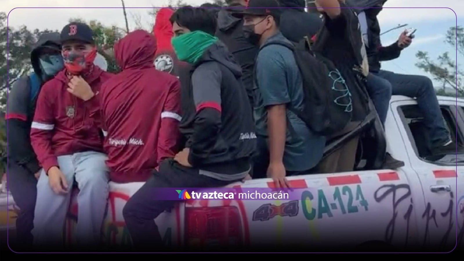 Encapuchados retienen vehículos y los vandalizan en Morelia; esto sabemos